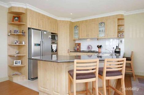 Property photo of 27 Wattleview Road Roxburgh Park VIC 3064