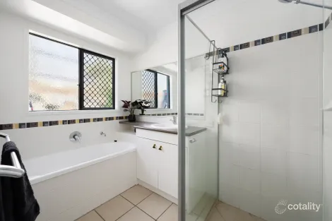 Property photo of 4 Wellers Street Pacific Pines QLD 4211