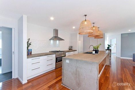 Property photo of 42 Dennington Rise Dennington VIC 3280
