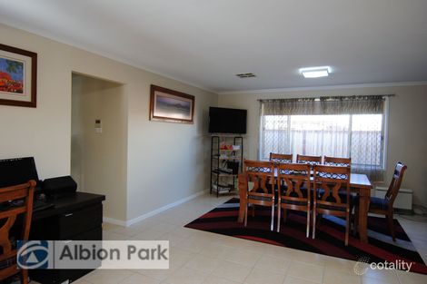 Property photo of 65 Burdekin Drive Albion Park NSW 2527