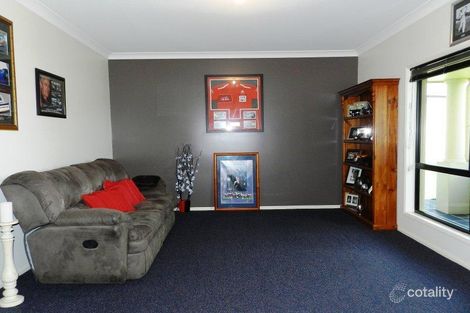 Property photo of 12 Powell Court Highfields QLD 4352