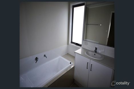 Property photo of 1/20A Alpine Court Cranley QLD 4350