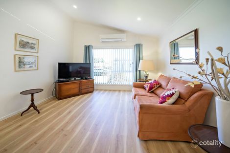 1b Kestrel Ave, Old Bar, NSW 2430