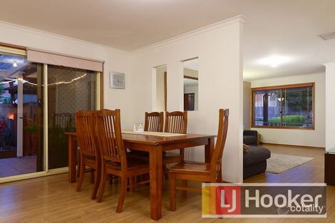 Property photo of 19 Cumberland Chase Hampton Park VIC 3976
