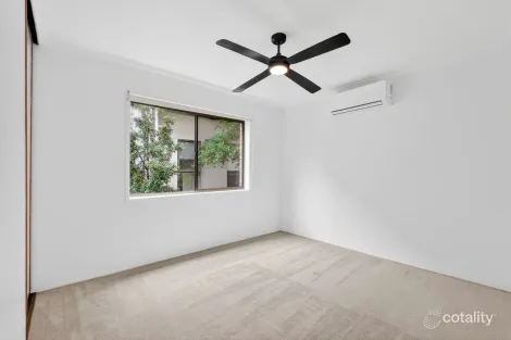 Property photo of 5/32 Imperial Parade Labrador QLD 4215