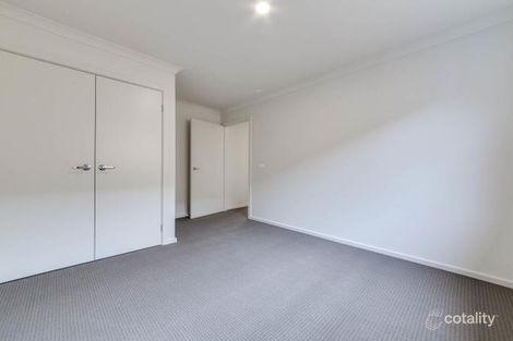Property photo of 20 Harper Crescent Cranbourne West VIC 3977