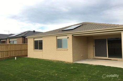 Property photo of 20 Harper Crescent Cranbourne West VIC 3977