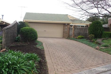 2 Hay Pl, Wynn Vale, SA 5127