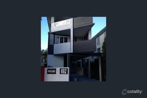 Property photo of 2/692 Logan Road Greenslopes QLD 4120