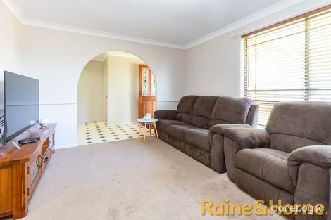 Property photo of 11 Boronia Place Dubbo NSW 2830