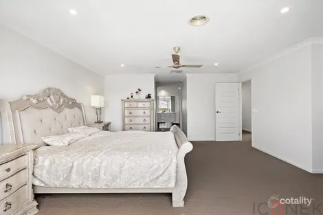 Property photo of 17 Hallowglen Drive Wollert VIC 3750