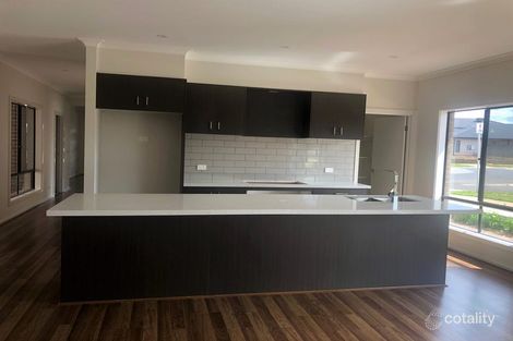 Property photo of 64 Diamond Parade Cobblebank VIC 3338