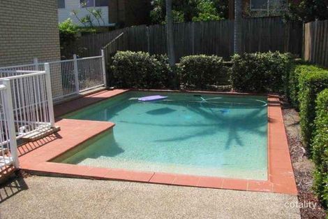 Property photo of 4/26 Yamboyna Street Manly QLD 4179