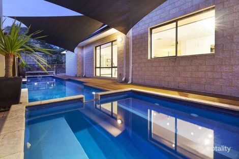 Property photo of 18 The Corniche Hillarys WA 6025