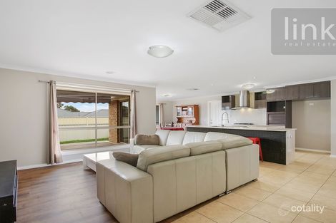 Property photo of 62 Dunne Crescent Thurgoona NSW 2640