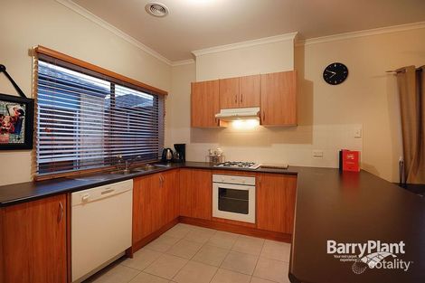 Property photo of 22 Stringy Bark Circuit Pakenham VIC 3810