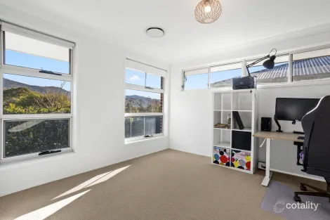 Property photo of 64 Lockheed Hudson Drive Horsley NSW 2530