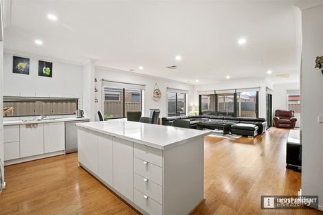 Property photo of 34 Cinnabar Way Cobblebank VIC 3338