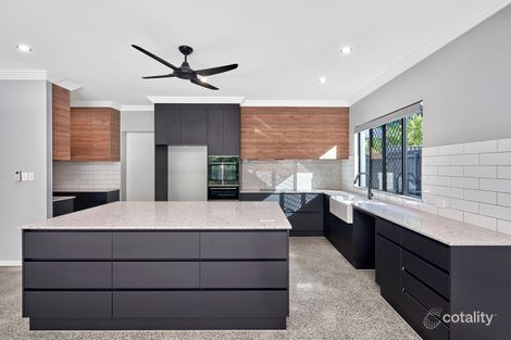 Property photo of 6 Jacunda Court Bentley Park QLD 4869