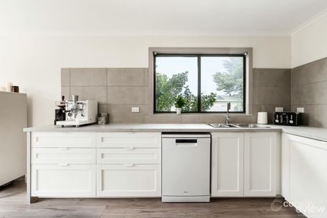 Property photo of 27 Hill Street Sunderland Bay VIC 3922