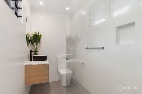 Property photo of 11 Burdekin Avenue Helensvale QLD 4212