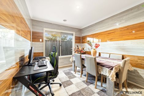 Property photo of 20 Stringybark Avenue Brookfield VIC 3338