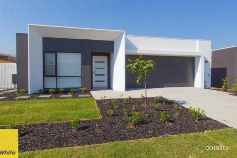 24 Pinnacle Way, Pimpama, QLD 4209