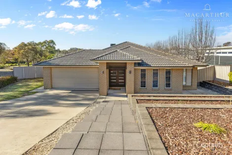 Property photo of 14 Plunkett Drive Lake Albert NSW 2650