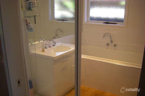 Property photo of 28 Tambo Crescent Morwell VIC 3840