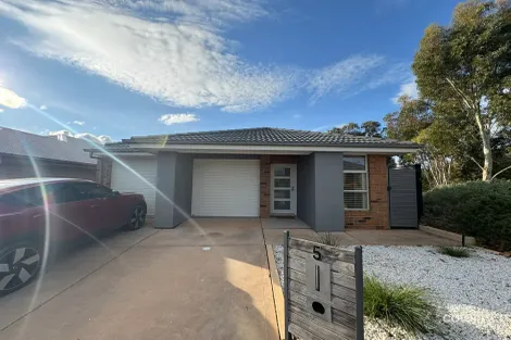 Property photo of 5 Angophora Place Blakeview SA 5114