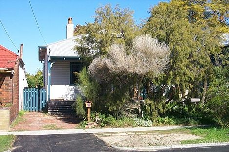 13 Mclaren St, South Fremantle, WA 6162