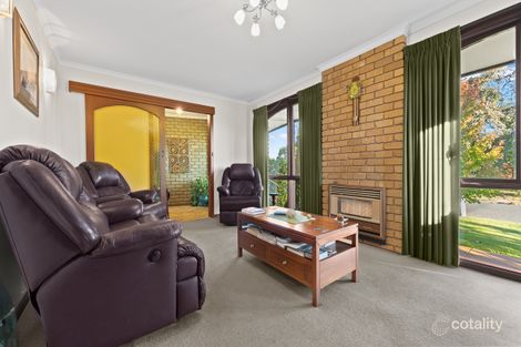 Property photo of 42 Marie Crescent Wendouree VIC 3355