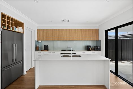 9 Bottlebrush Dr, Calderwood, NSW 2527