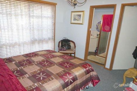 Property photo of 3 Marida Court Berwick VIC 3806