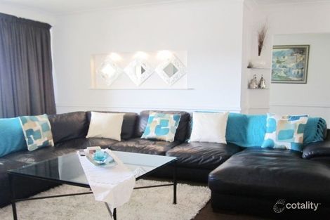 2 Eshelby Dr, Cannonvale, QLD 4802