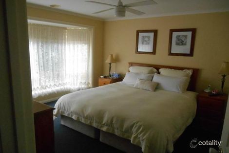 Property photo of 27 Mountain View Circuit Beaconsfield VIC 3807