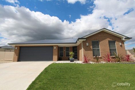 Property photo of 10 Jade Close Kelso NSW 2795