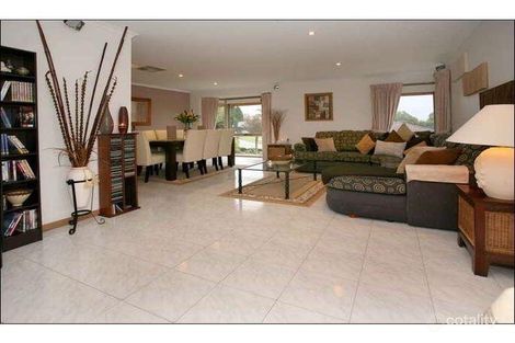 Property photo of 8 Nicholas Court Lysterfield VIC 3156