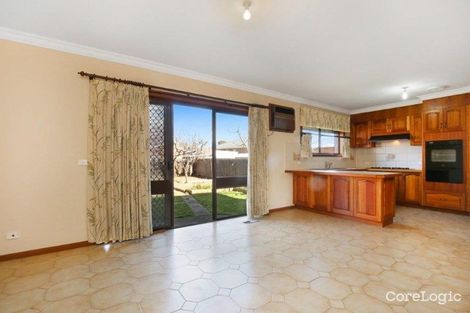 Property photo of 9 Chantilly Avenue Avondale Heights VIC 3034