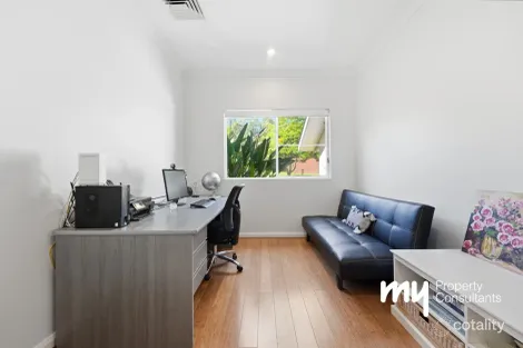 Property photo of 9A Rofe Place Grasmere NSW 2570