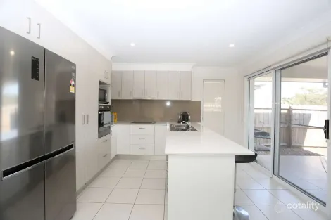 Property photo of 44 Burnett Drive Holmview QLD 4207