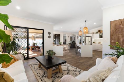 Property photo of 32 Woodlands Drive Banora Point NSW 2486