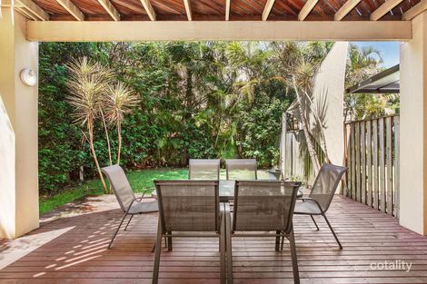 Property photo of 1/4 Tenth Avenue Palm Beach QLD 4221