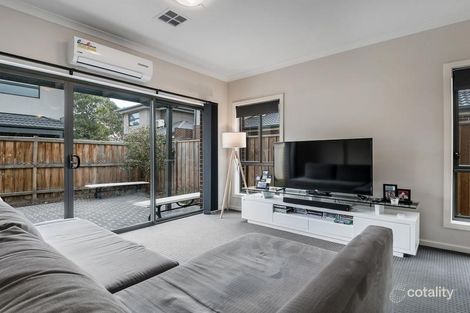 Property photo of 25 Burssi Circuit Doreen VIC 3754