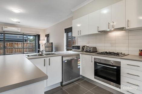 Property photo of 25 Burssi Circuit Doreen VIC 3754