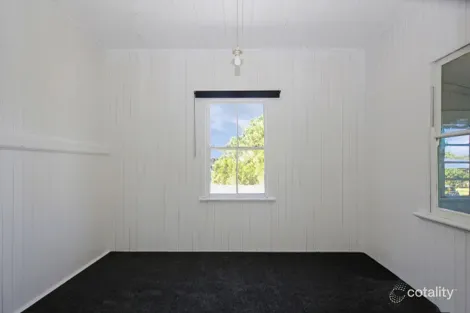 Property photo of 3 Lobley Street Ipswich QLD 4305