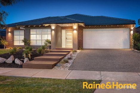 40 Brookwater Pde, Lyndhurst, VIC 3975