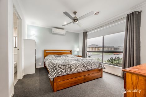 Property photo of 60 Kilmarnock Way Clyde North VIC 3978