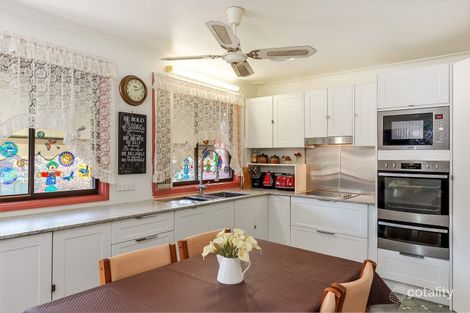 Property photo of 10 Camellia Grove Bomaderry NSW 2541