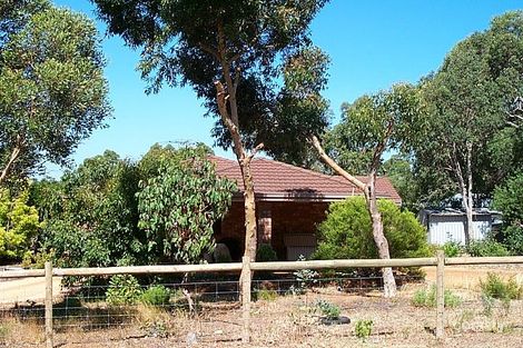 12 Malumba Cres, Lesmurdie, WA 6076